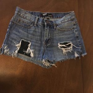Women’s BDG size 26 booty shorts.
